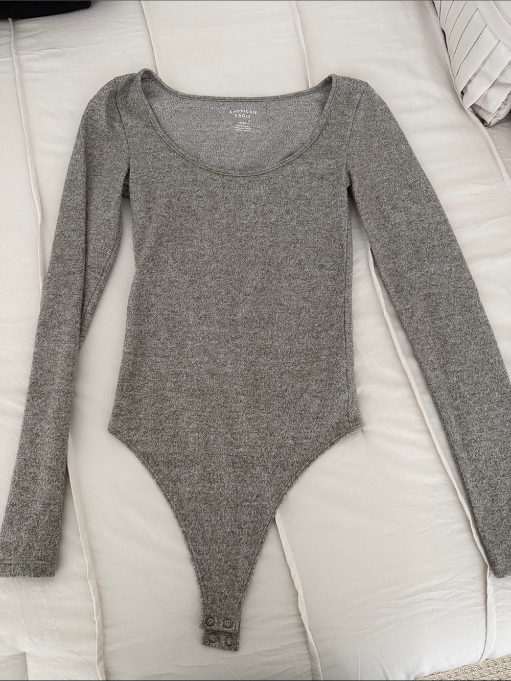 American Eagle Heather Gray Long Sleeve Scoop Neck Bodysuit